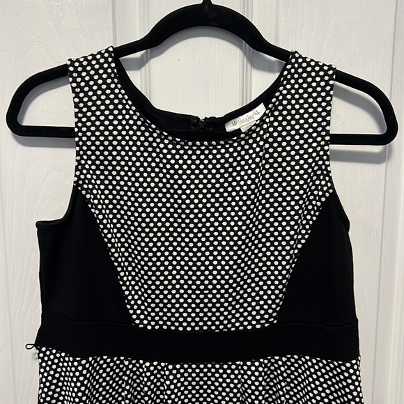 Motherhood medium blank and  white dress - Picture 4 of 4